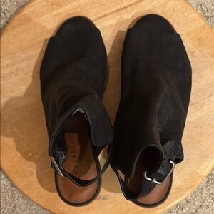 Lucky Brand EUC Black Leather Slingback
